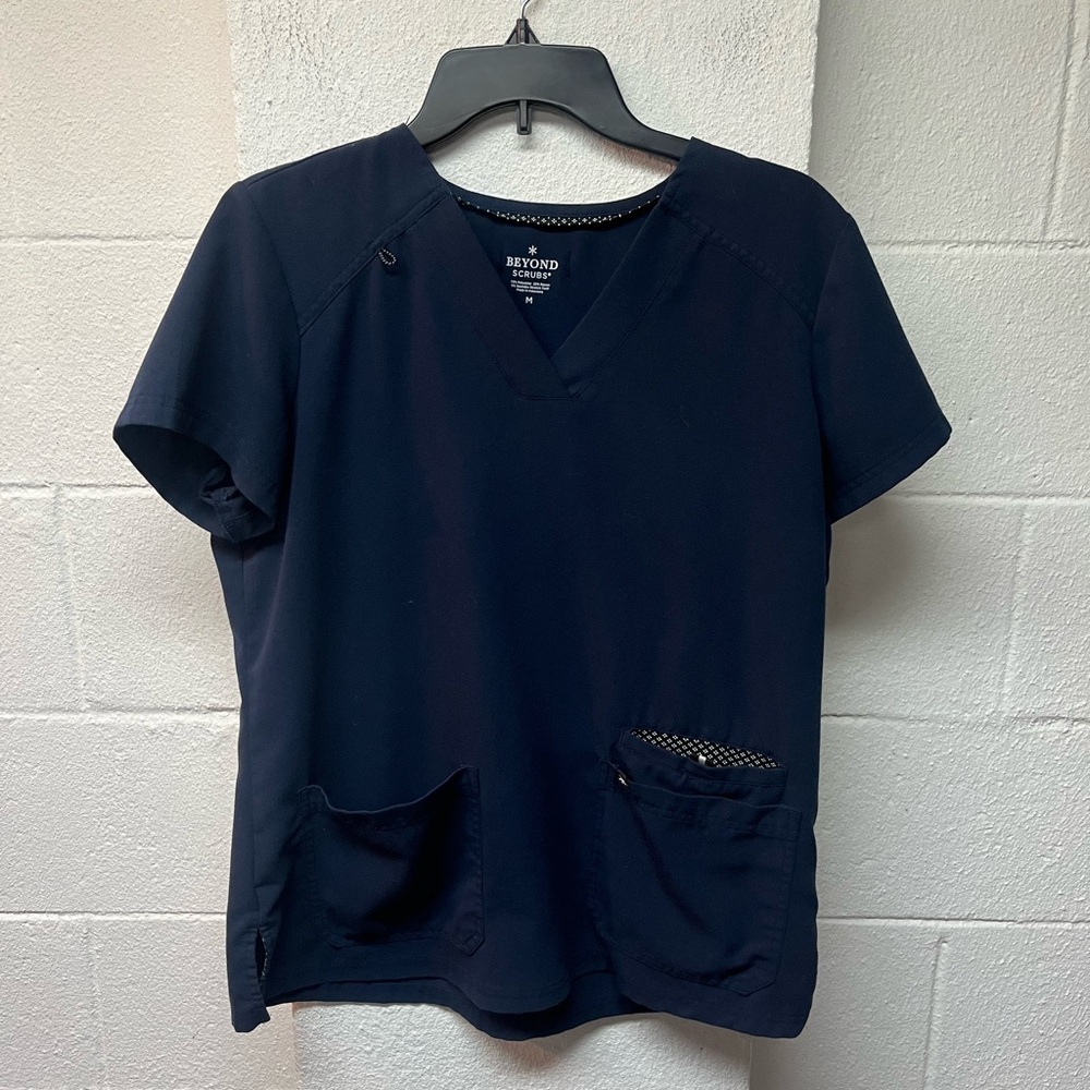Beyond Scrubs Women's Navy Short Sleeve Top